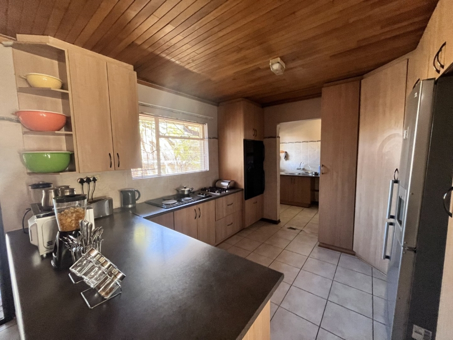 4 Bedroom Property for Sale in Pellissier Free State